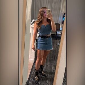 Show me your mumu denim set.